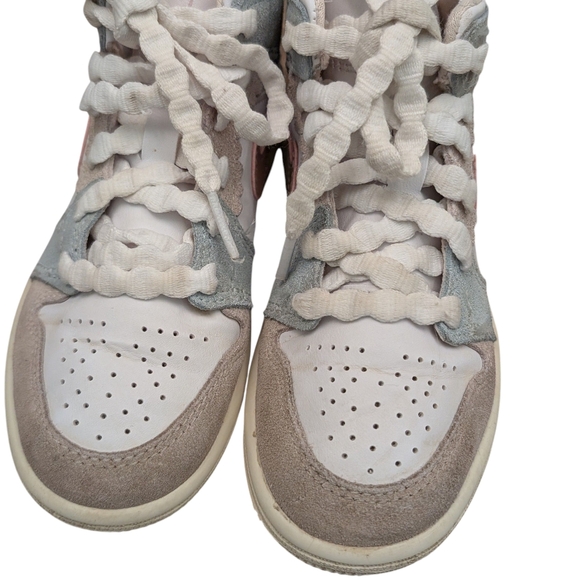 Nike kid Jordan 1 Mid Sneaker Size 11c Oxford Shoe - Picture 2 of 9